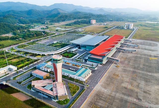 Cảng hàng không Quốc tế Vân Đồn là một trong những cửa ngõ giao thông vô cùng quan trọng của Việt Nam