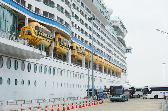 Cảng tàu khách quốc tế Hạ Long xóa đi điểm nghẽn tàu biển du lịch tại Việt Nam