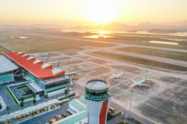Chủ đầu tư của sân bay Vân Đồn là tập đoàn Sun Group với tổng vốn đầu tư lên đến 6729 tỷ đồng