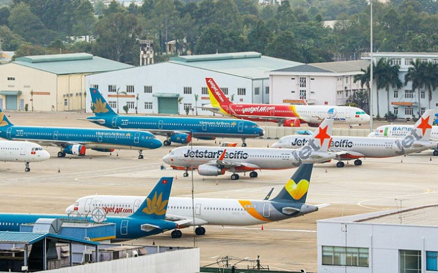 Sân bay Vân Đồn có sự hoạt động của nhiều hãng bay lớn khác nhau của Việt Nam và Trung Quốc