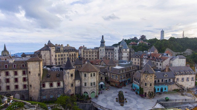 Tại Sun World Ba Na Hills có ngôi làng Pháp cổ kính